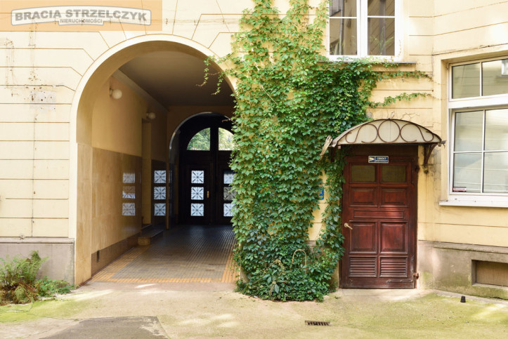 Mieszkanie Sprzedaż  Śródmieście Flory 11